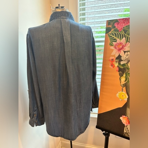 CHICO CLASSIC CHAMBRAY/DENIM LIGHTWEIGHT SHIRT Sz.3. Everyday wear, classic. - Picture 3 of 7